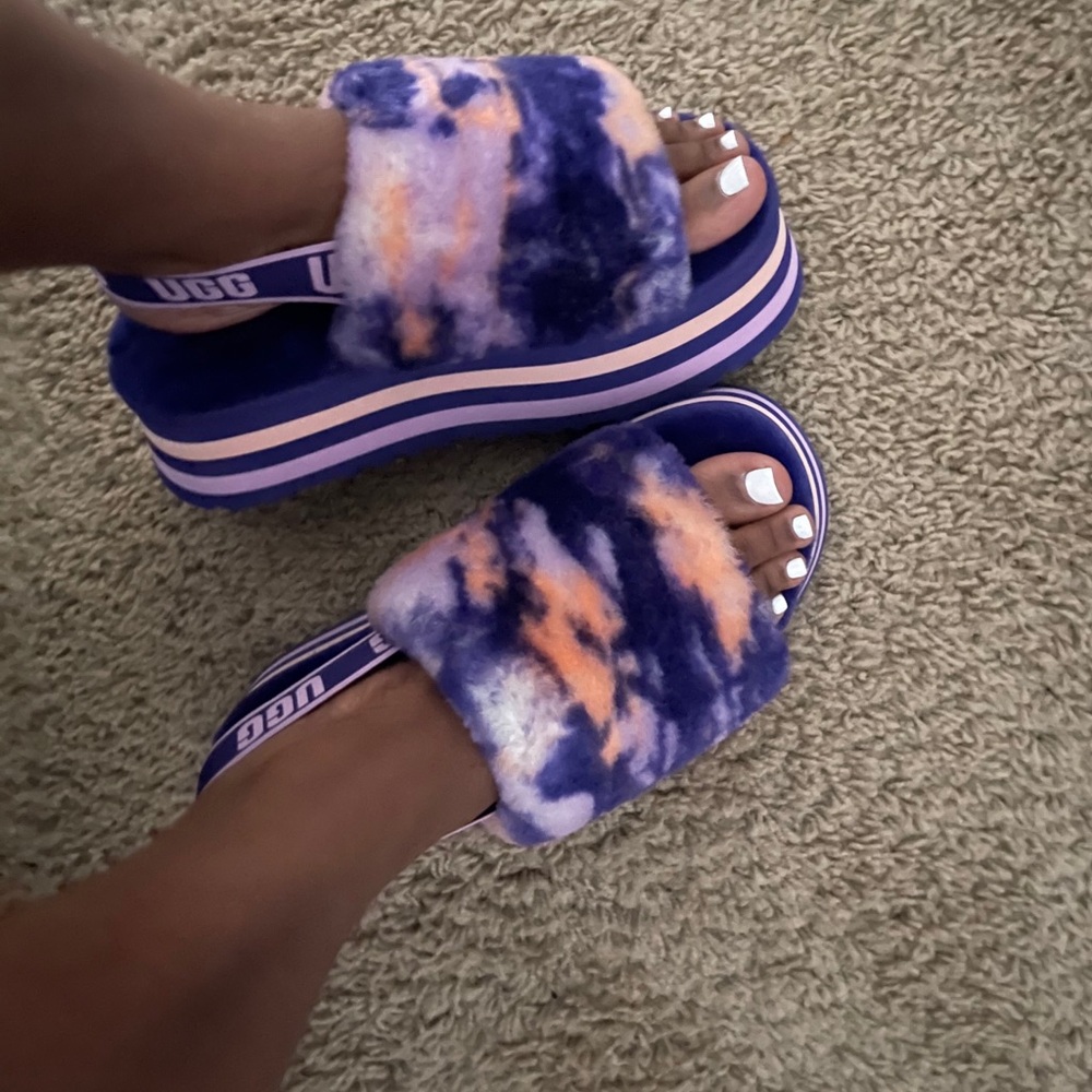 UGG 🍑Midnight DiscoPlush Platform Slides in Purple and Peach Tie-Dye Platform - Picture 2 of 9